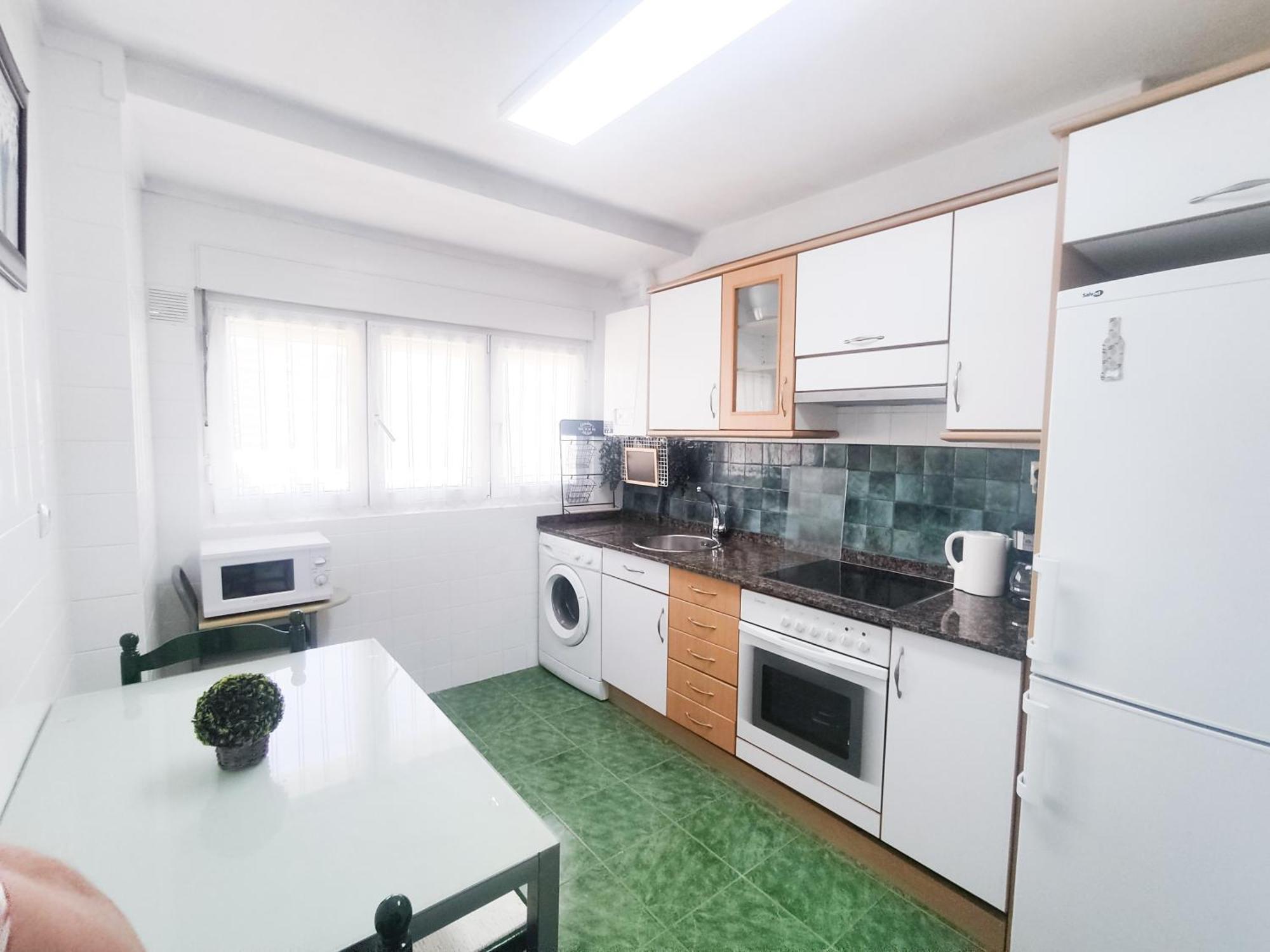 Apartamento Centrico Con Wifi Авілес Екстер'єр фото