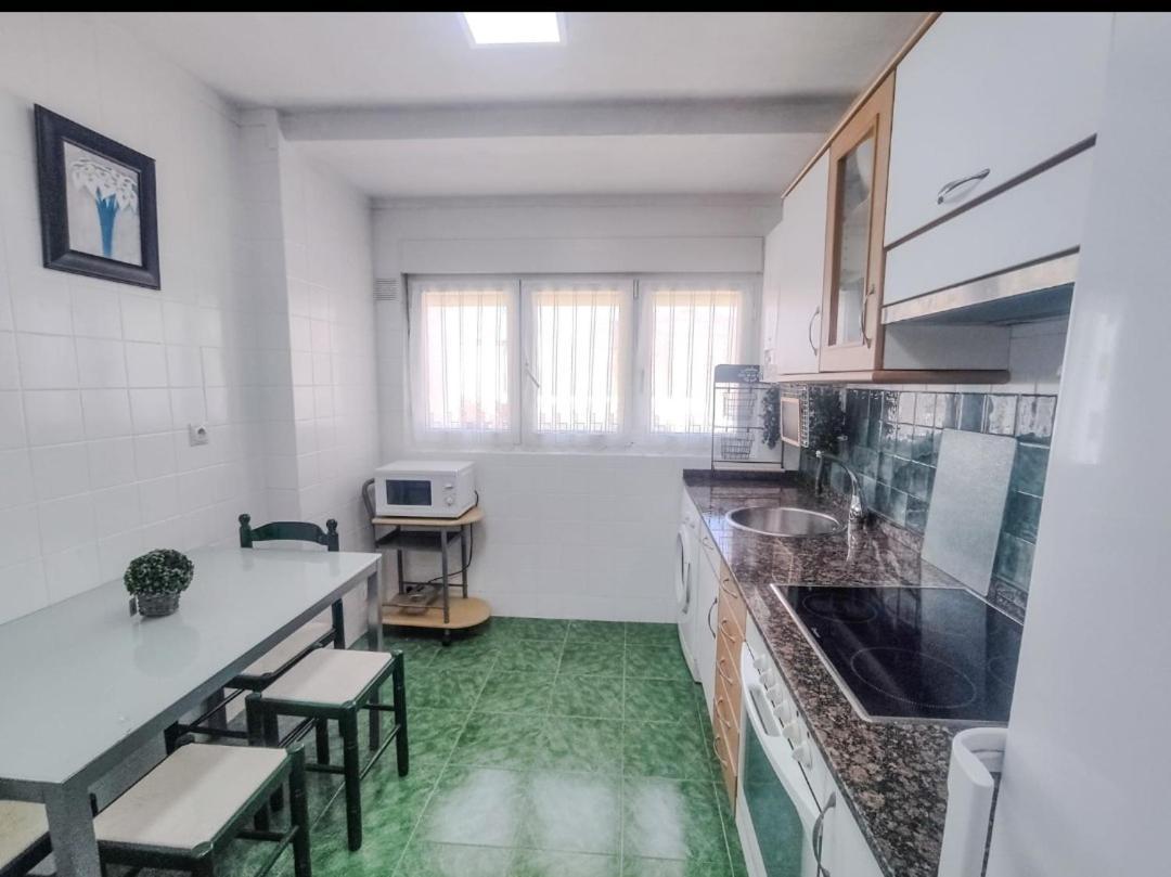 Apartamento Centrico Con Wifi Авілес Екстер'єр фото