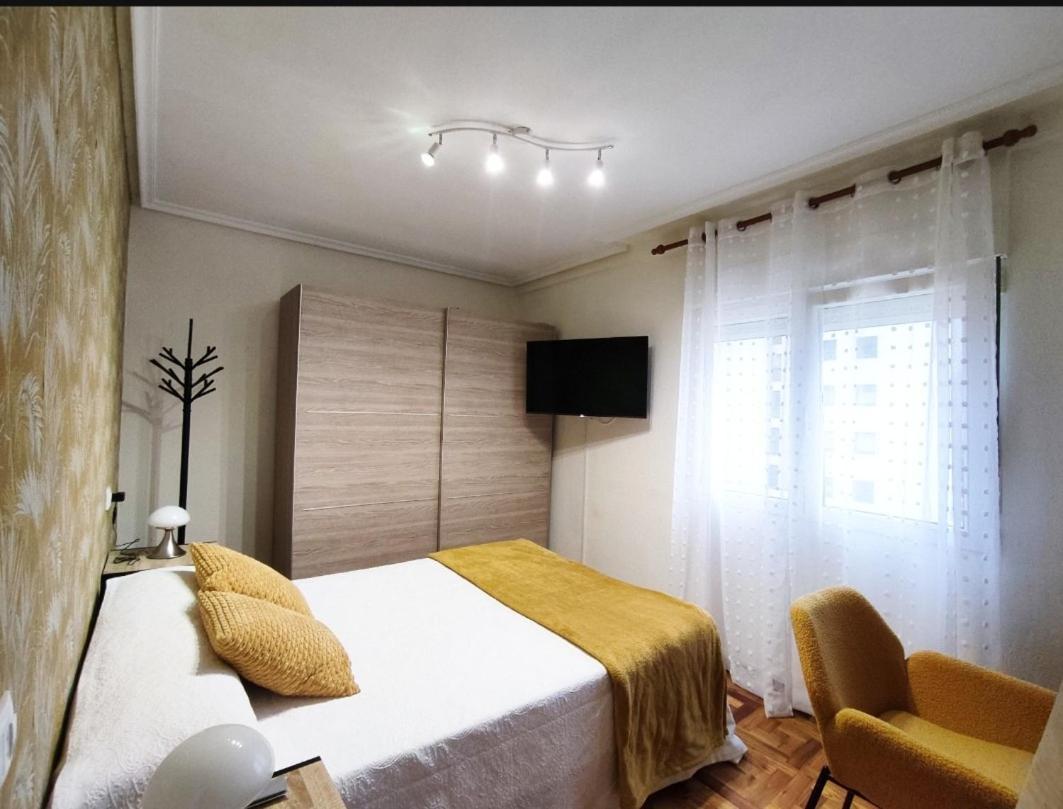 Apartamento Centrico Con Wifi Авілес Екстер'єр фото